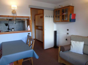 Studio cosy à 100m des pistes et commerces, balcon, draps inclus, parking gratuit - FR-1-561-64